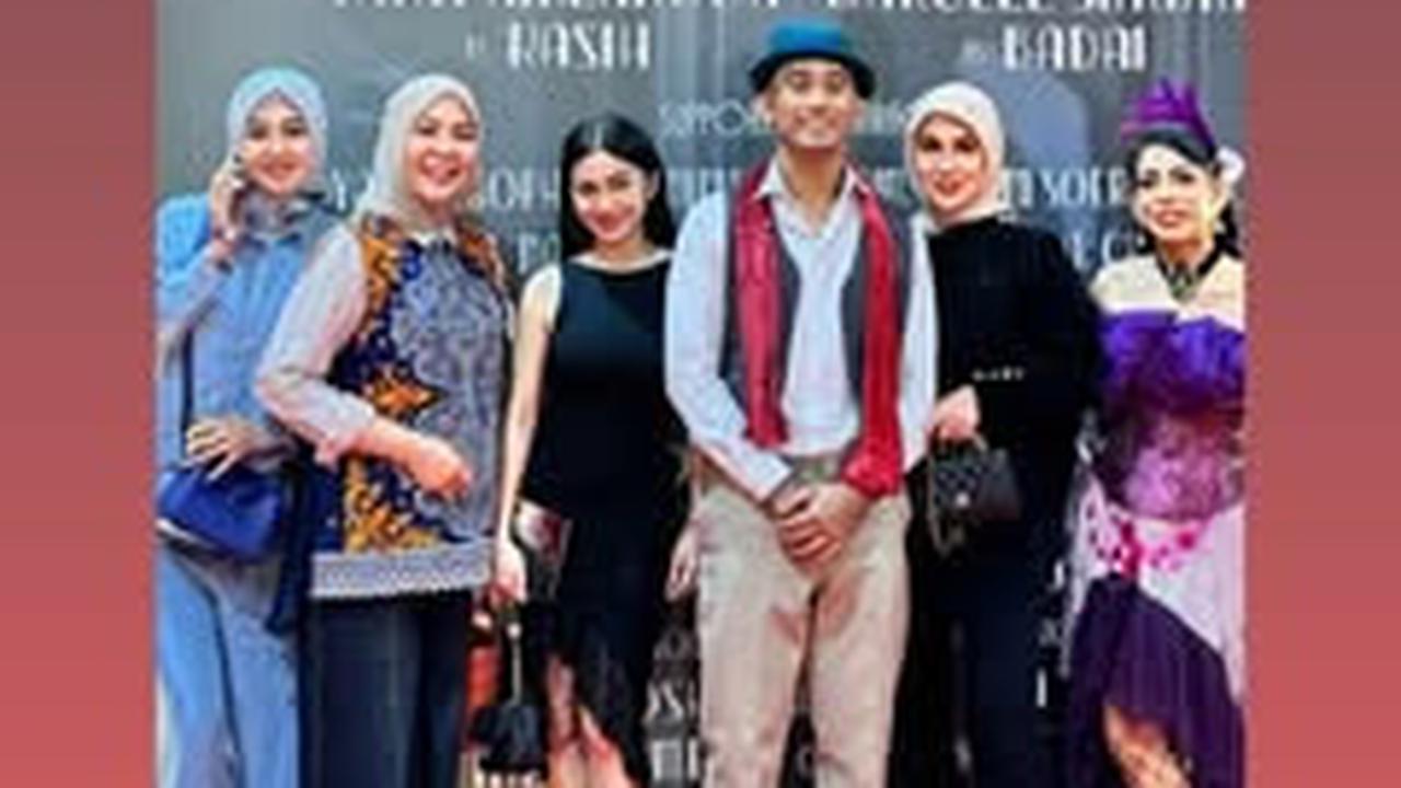 Ariel Tatum dan Daffa Wardhana Dikabarkan Pacaran, Dapat Bunga saat Valentine - Buatkan Pancake Bentuk Love
