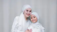 Penampilan Ayu Ting Ting dan Bilqis saat Pengajian (Sumber: Instagram/@ayutingting92)