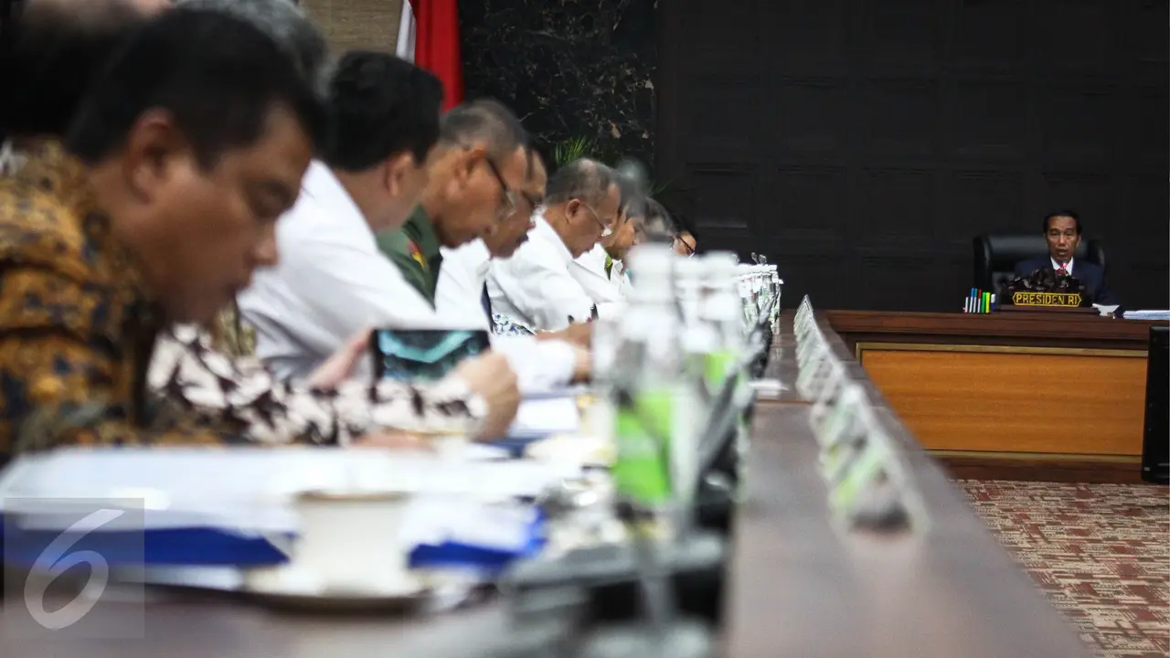 20160407-Presiden Jokowi Pimpin Sidang Kabinet Paripurna-Jakarta