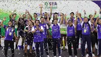 Timnas voli putra Indonesia juara putaran pertama&nbsp;SEA V League 2023 usai&nbsp;mengalahkan Thailand 3-1 di&nbsp;di GOR Candradimuka Padepokan Voli Jenderal Polisi Kunarto, Sentul, Bogor, Minggu (23/7) malam WIB. Indonesia menang&nbsp;3-1 (21-25, 25-17, 25-23, 27-25). (foto:&nbsp;Liputan6.com/Helmi Fithriansyah)