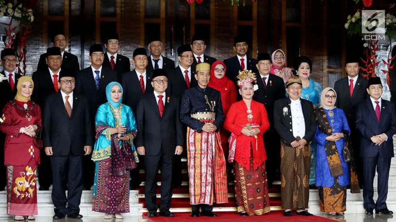 Iriana Jokowi dan Mufidah Kalla Dalam Balutan Kebaya