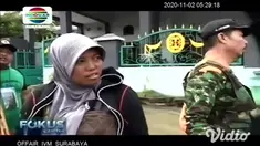 Beberapa perahu karet disiagakan di Desa Kedawung Kulon, Kecamatan Grati, Pasuruan, salah satu desa yang terendam banjir akibat luapan Sungai Rejoso sejak Minggu pagi.