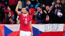 Pemain Republik Ceko Tomas Chory melakukan selebrasi usai mencetak gol ke gawang Moldova pada pertandingan sepak bola Grup E Kualifikasi Euro 2024 di Stadion Andruv, Olomouc, Republik Ceko, Senin (20/11/2023). Republik Ceko mengemas tiket ke putaran final Euro 2024 usai menundukkan Moldova 3-0 pada laga terakhir Grup E. (AP Photo/Petr David Josek)