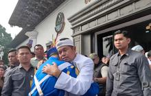 Menahan Air Mata, Dedi Mulyadi Peluk Anak-anak yang Usai Pendidikan Di Barak Militer 'Kamu Mau Tinggal Dengan Saya
