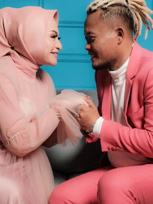 Maternity Shoot Nathalie Holscher dan Sule (Instagram/nathalieholscher)