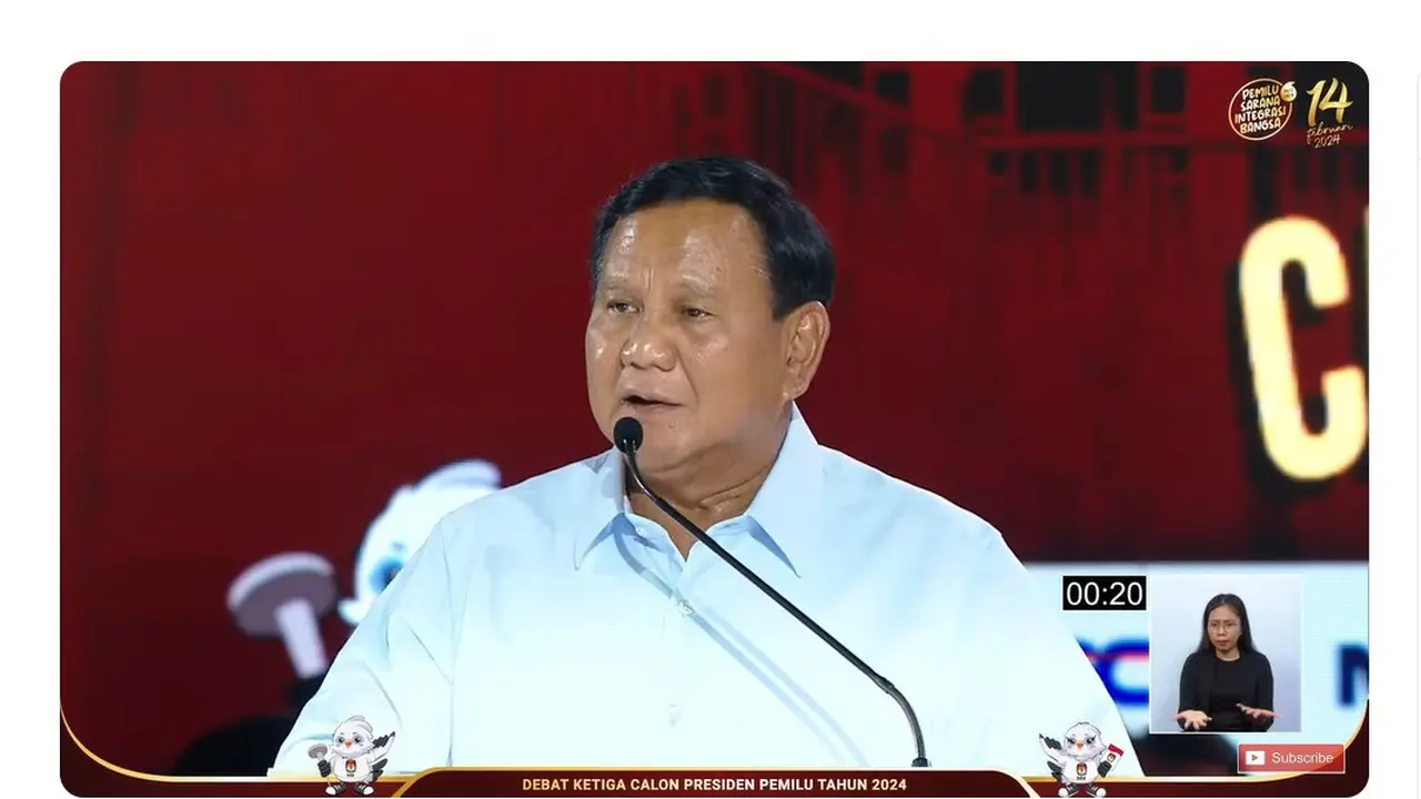 Calon presiden nomor urut 2 Prabowo Subianto saat debat capres ketiga yang digelar KPU pada Minggu (7/1/2024) di Istora, Senayan, Jakarta.