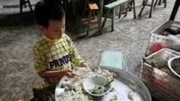 Baiknya Guru Perhatikan Hal Ini Ketika Beri PR pada Anak