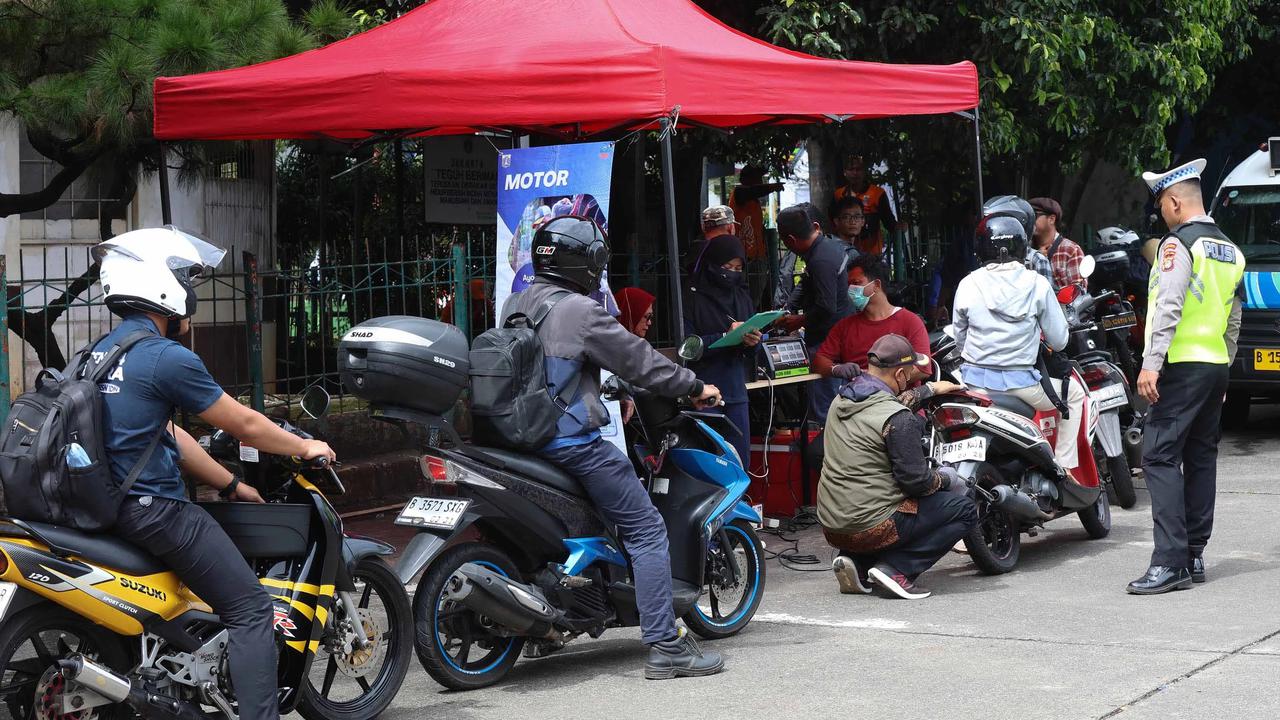 FOTO: Uji Emisi Gratis Digelar di Terminal Blok M Jakarta Selatan