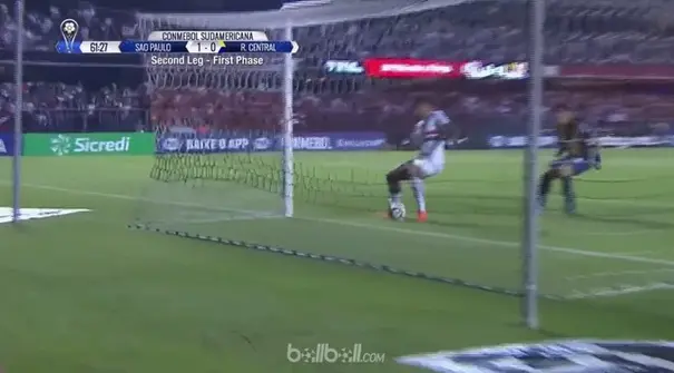 Tim elit Brasil Sao Paulo menumbangkan kesebelasan wakil Argentina Rosario Central 1-0 dalam partai leg kedua, Kamis (10/5), yang ...
