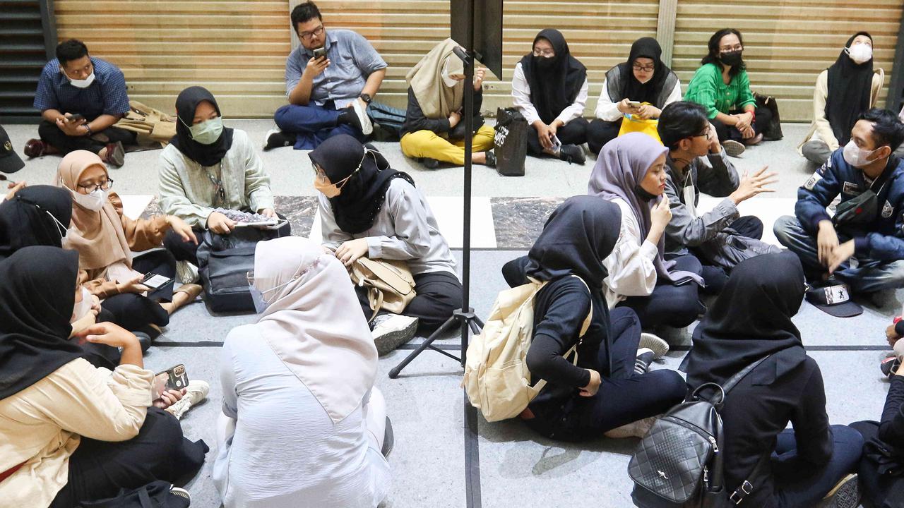 Satu Juta Sarjana Menganggur Saat Ini, Bagaimana dengan Lulusan SD, SMP dan SMA?