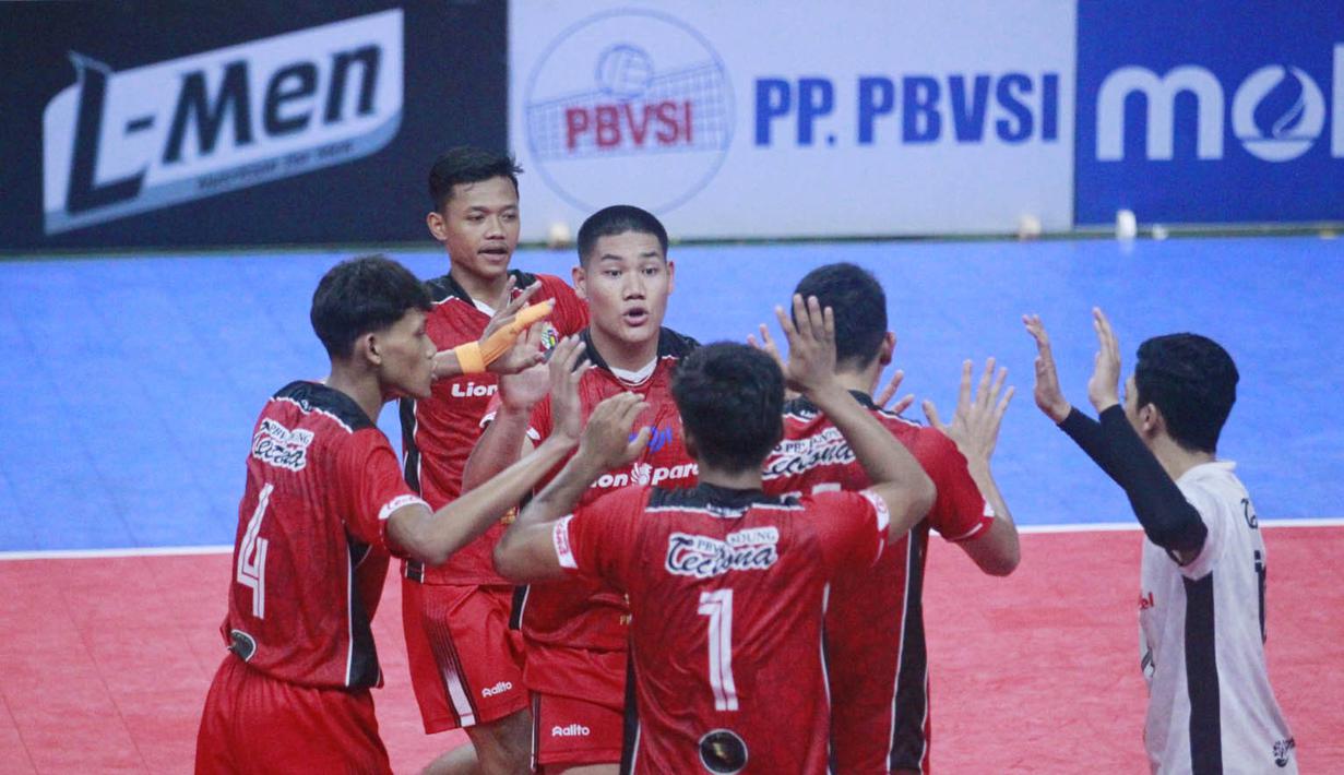 Tim putra Tectona Bandung menjuarai Bolavoli Nusantara Cup 2024 setelah membungkam Bintang Mahameru Sejahtera Bekasi dengan skor 3-1 (25-19, 25-18, 22-25, 25-20) pada laga final di GOR UNY Yogyakarta, Minggu (24/3/2024). (Dokumentasi PBVSI)