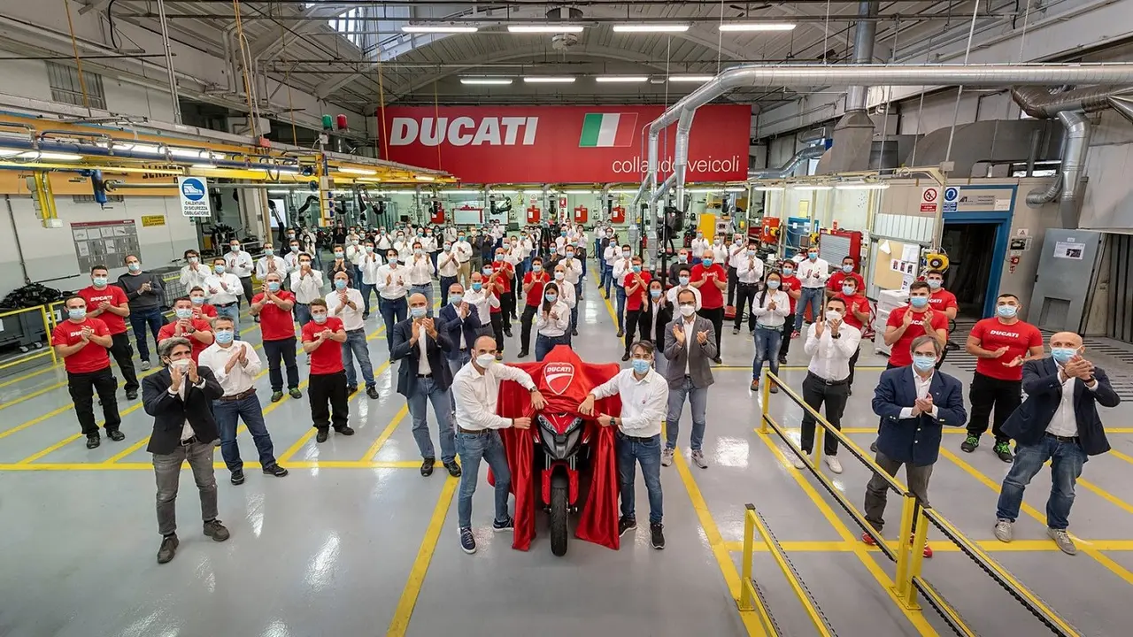 Ducati Multistrada V4 masuk jalur produksi
