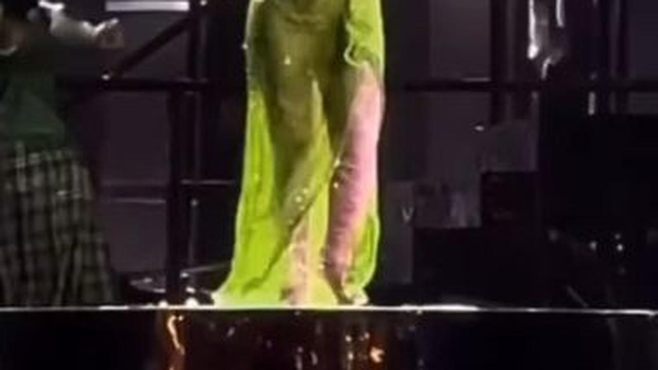 Segini Bayaran Rihanna Saat Tampil Tanpa Alas Kaki di Pesta Pranikah Konglomerat Anant Ambani