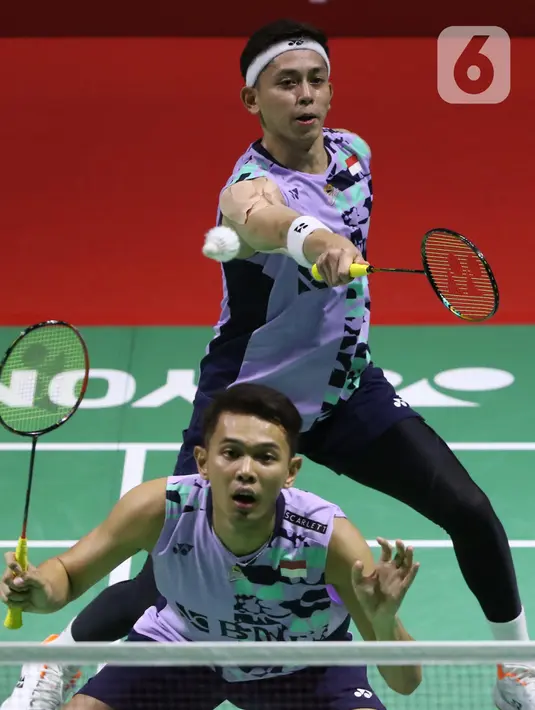 Mereka melesat meninggalkan Ren/Tan 4-0 lalu unggul jauh 11-5 saat interval. (Liputan6.com/Helmi Fithriansyah)