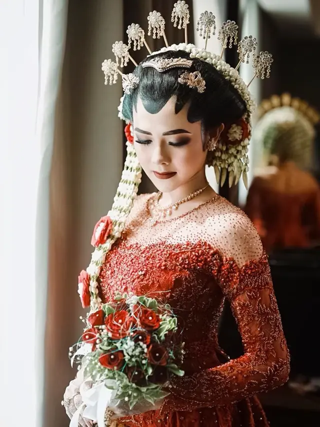 Bella Bonita dalam kebaya pengantin (Instagram/bellabonita_r.a)