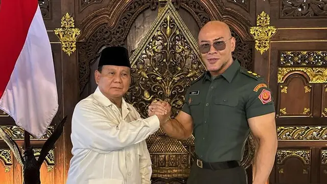 5 Potret Deddy Corbuzier Dapat Pangkat Letnan Kolonel Tituler Angkatan Darat, Bangga