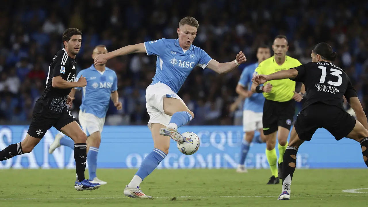 Foto: Gol 25 Detik McTominay dan Penalti Dingin Lukaku saat Bawa Napoli Tumbangkan Como di Liga Italia