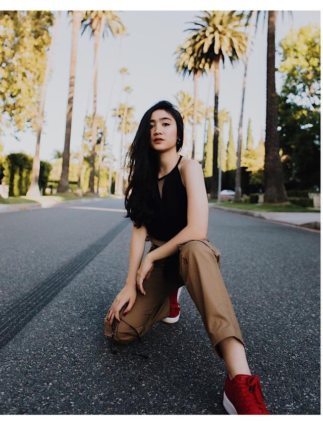 Gaya Febby Rastanty Saat Liburan Ke Luar Negeri, Cantik dan Mempesona
