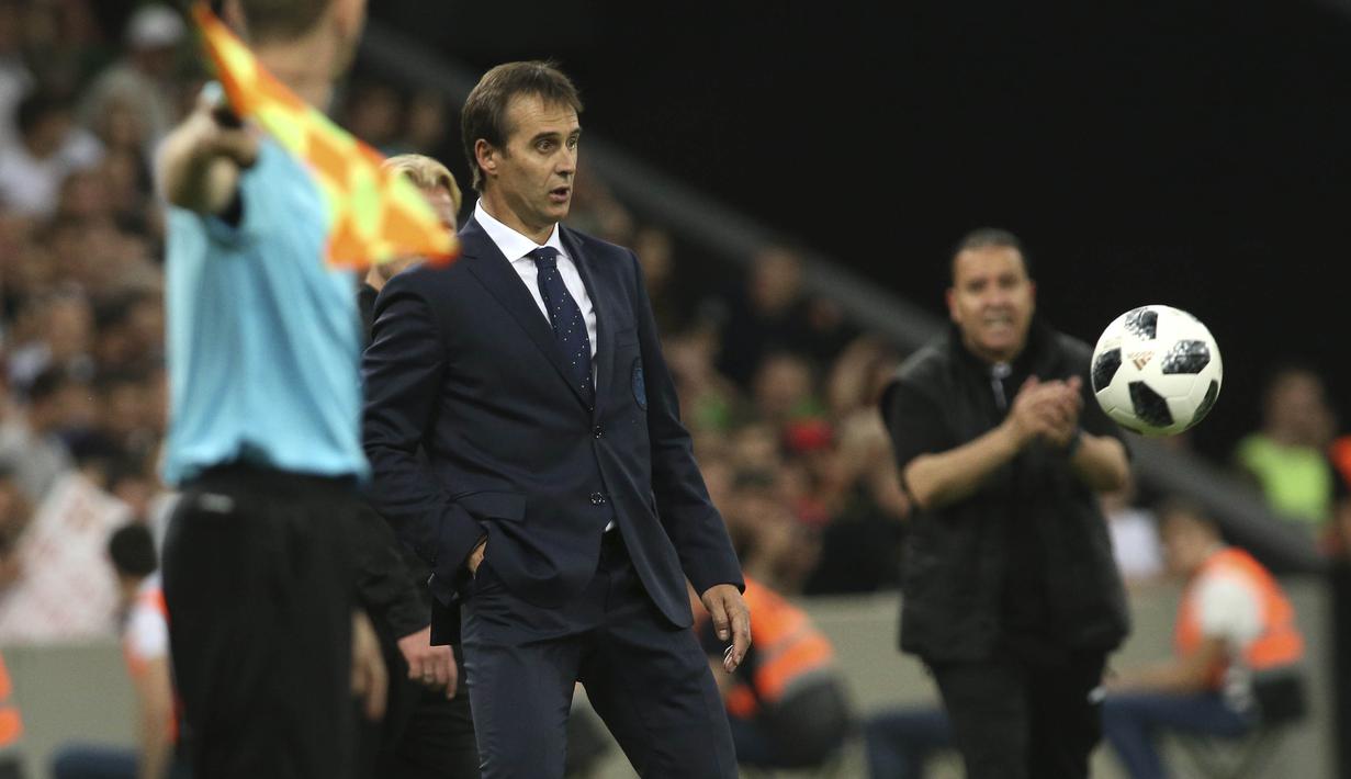 Lopetegui berhasil membuat La Furia Roja tidak terkalahkan pada kualifikasi Piala Dunia 2018. (AP/Stringer)