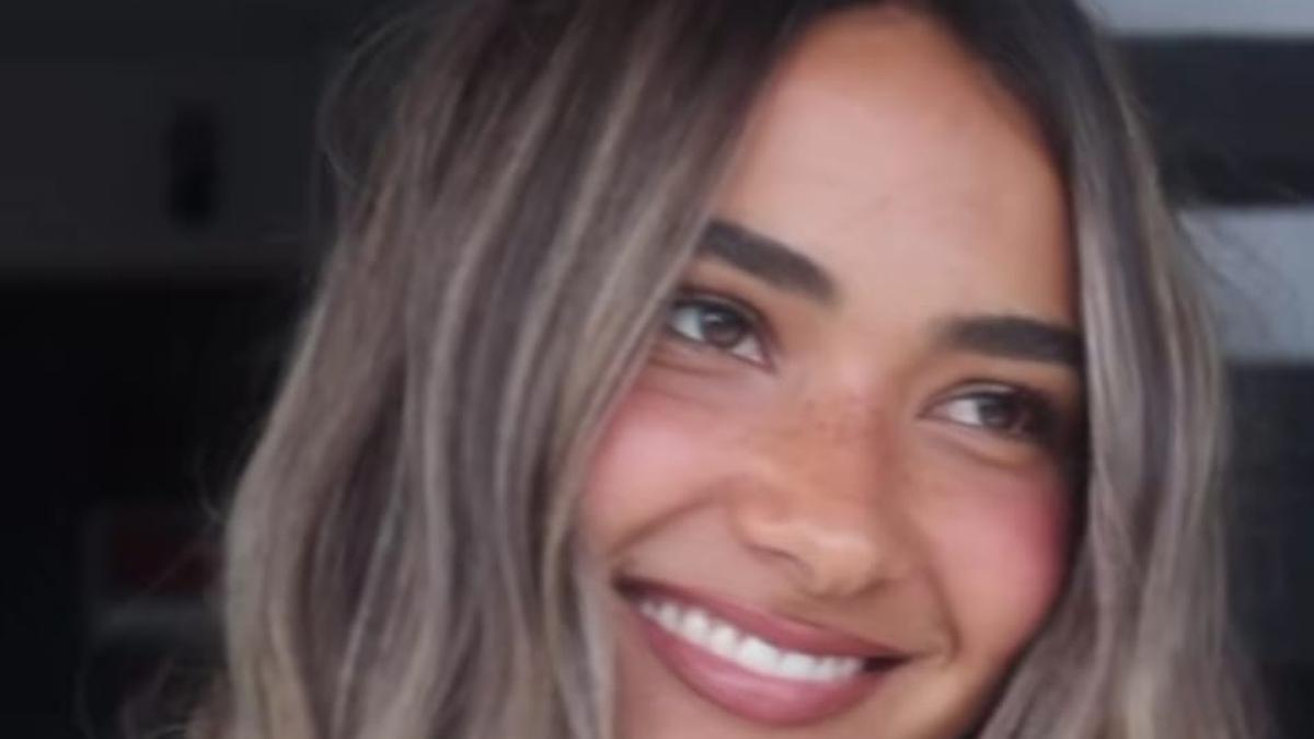 Rambut Surfer Ombre, Gaya Santai yang Terinspirasi dari Gadis Peselancar
