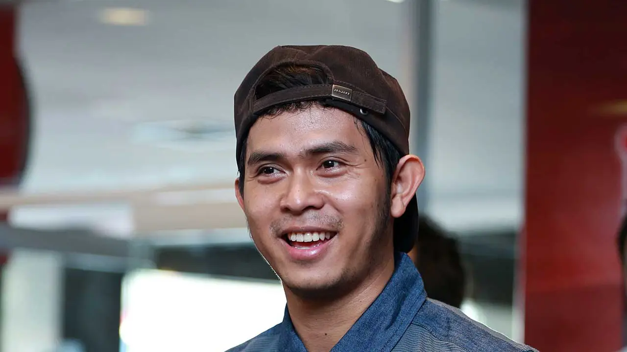 Cakra Khan