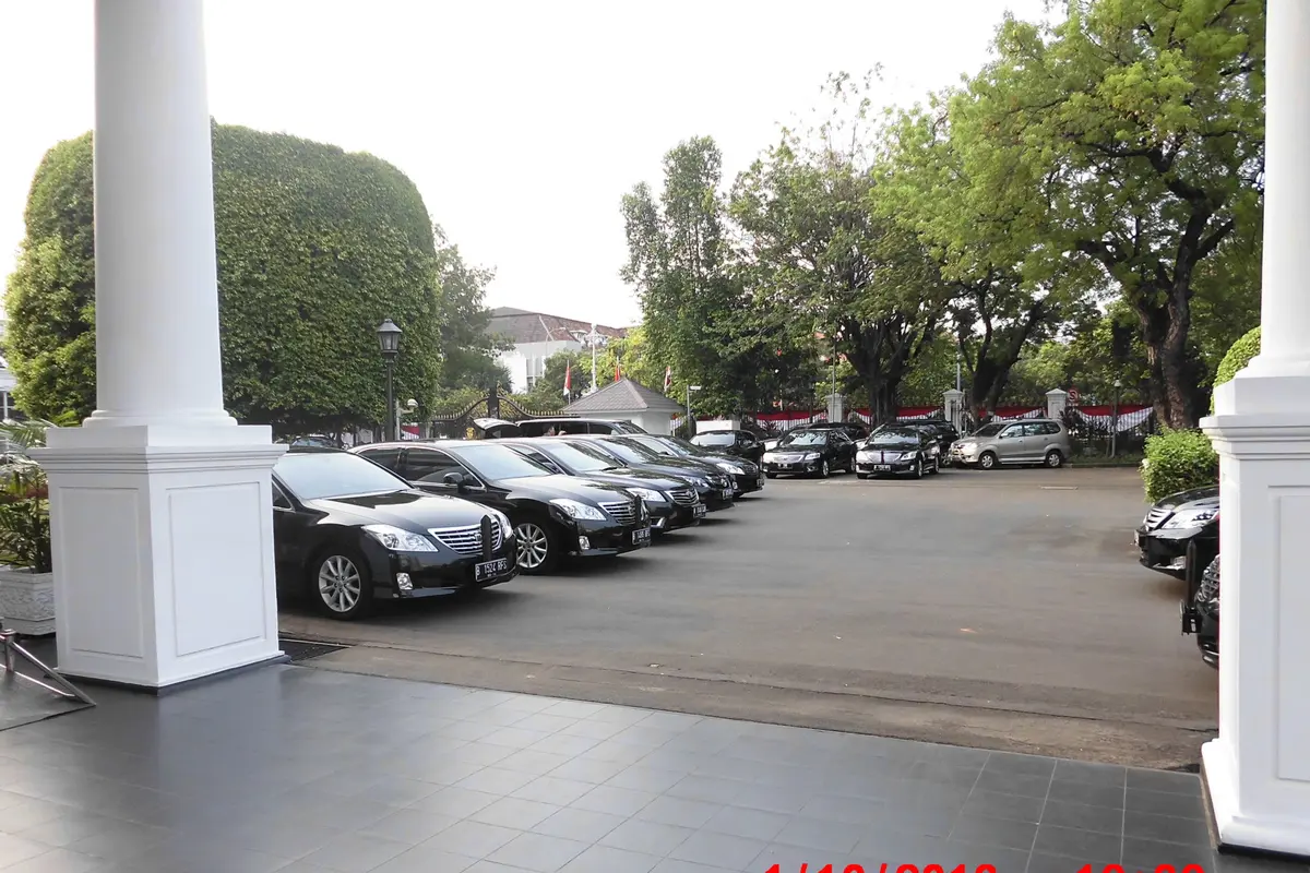 mobil menteri
