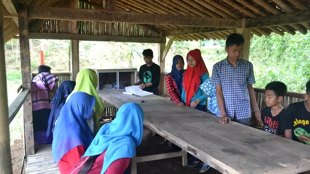 Sekolah alam MTS Pakis, Cilongok, Banyumas mengombinasikan pendidikan akademik dengan pendidikan berbasis agroforestry. (Foto: Liputan6.com/Muhamad Ridlo)