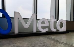 Logo Meta di kantor Meta Indonesia di Capital Place. Liputan6.com/Matahari Kartika Purusakara.