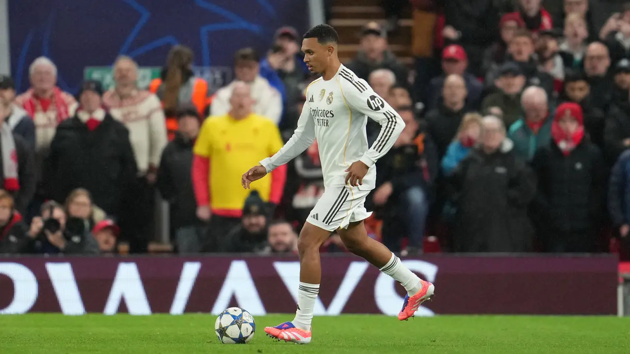 Foto: Reuni Pahit di Anfield, Trent Alexander-Arnold Akui Kekalahan dari Sang Mantan