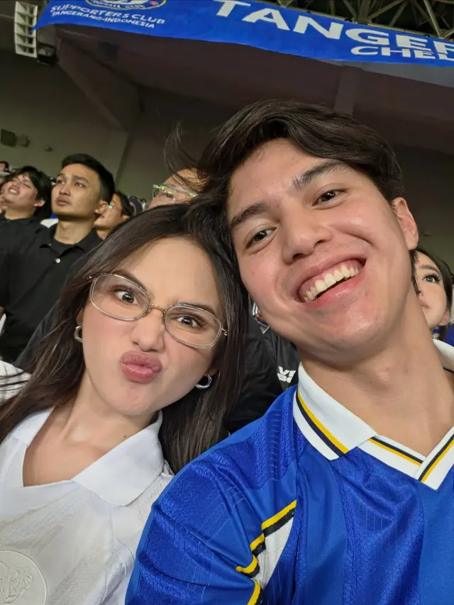 El Rumi dan Syifa Hadju nonton Chelsea (instagram.com/elelrumi)