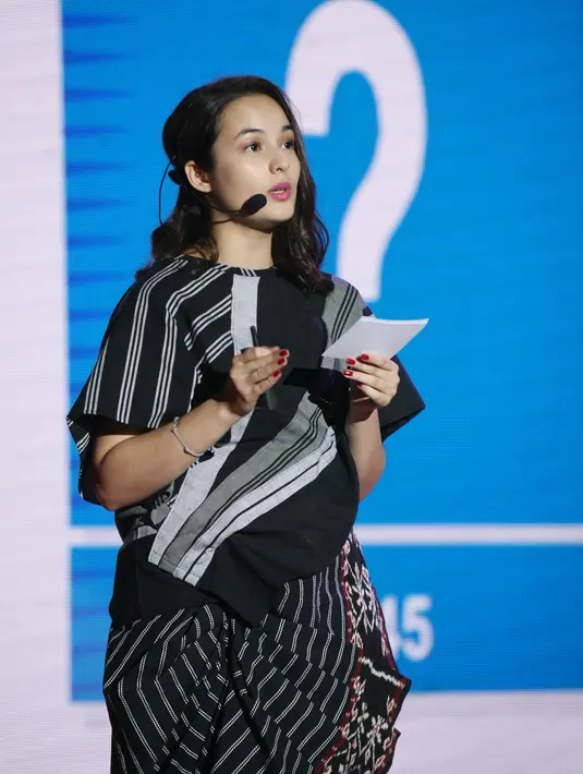 Perempuan kelahiran Washington DC, Amerika Serikat itu mengaku senang bisa ikut terlibat dalam acara sosial tersebut. Meski ia juga disibukkan dengan kegiatannya menjalani syuting. (Nurwahyunan/Bintang.com)