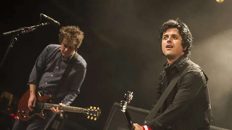 Gitaris Green Day Terkena Kanker