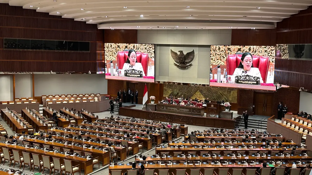 DPR RI melantik tiga anggota Pengganti Antarwaktu (PAW) sisa masa jabatan 2019-2024 dalam sidang paripurna DPR RI, Selasa (21/11/2023).