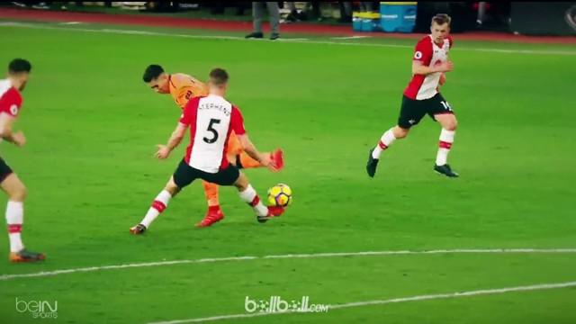 Berita video trik-trik sepak bola yang mengesankan tercipta pada bulan Februari di Premier League 2017-2018. This video presented by BallBall.