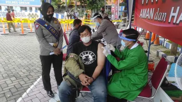 Satlantas Polres Gresik siapkan 100 dosis per hari untuk pemohon SIM