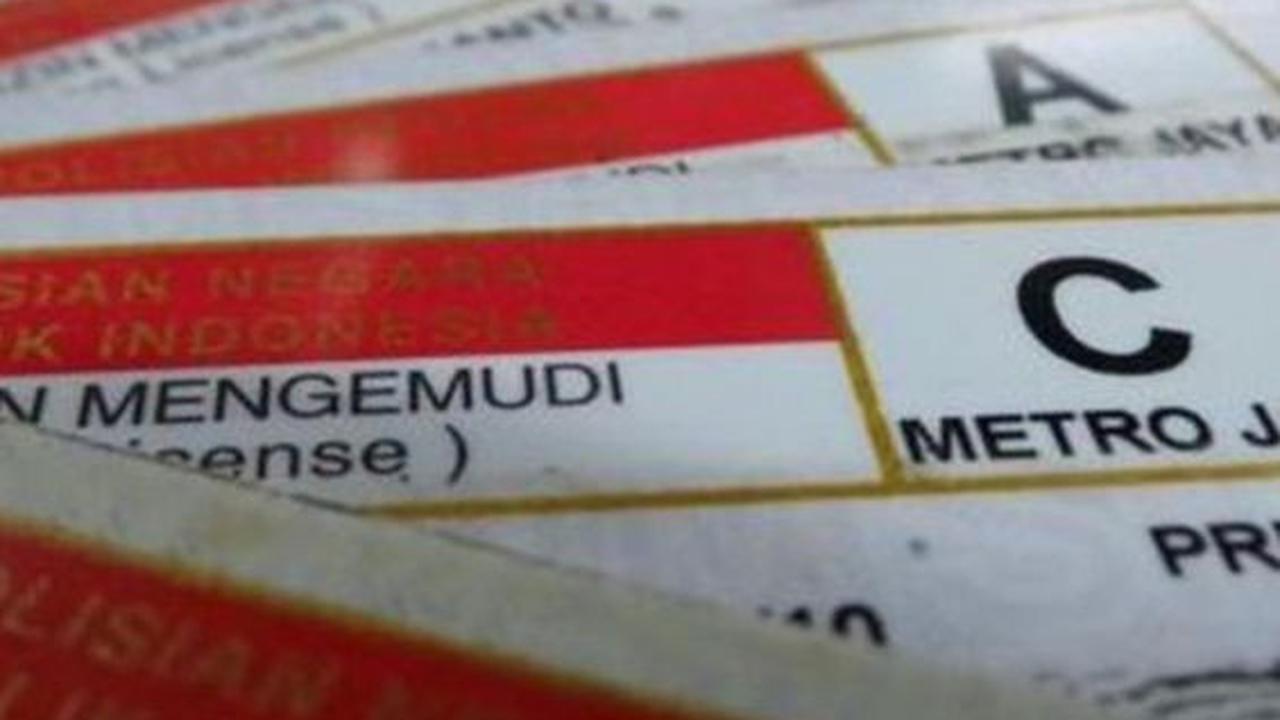 "Ini menjadi solusi alternatif untuk menambah PNBP negara. Selain tadi kami upayakan dari dana tilang yang selama ini enggak tau kemana pak," kata Firman.