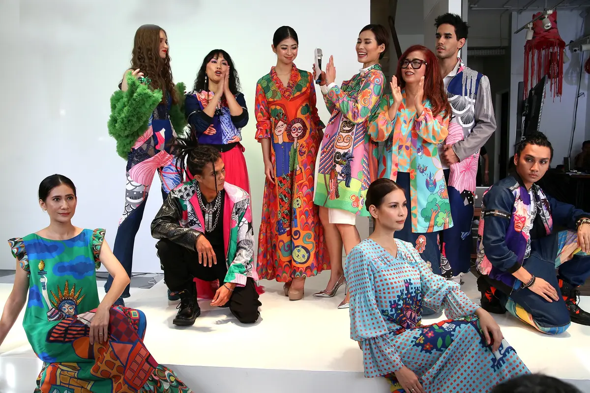 Cerita 2 Desainer Lokal Taklukan New York Fashion Week