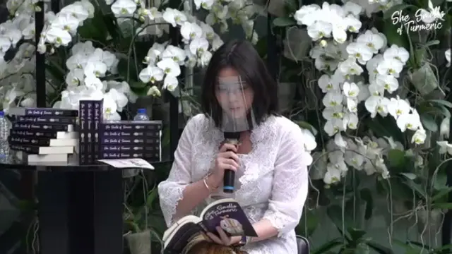 She Smells of Turmeric 1