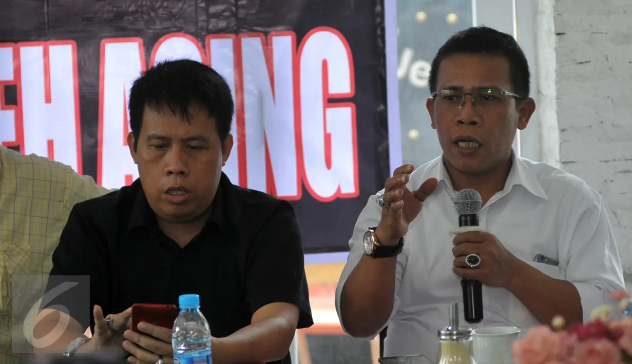 Suasana dialog Pansus Freeport dan Skandal Penguasaan SDA oleh Asing di kawasan Tebet, Jakarta, Minggu (20/12/2015). Keberadaan Pansus Freeport dibutuhkan untuk membongkar kebobrokan kontrak karya Freeport. (Liputan6.com/Faisal R Syam)
