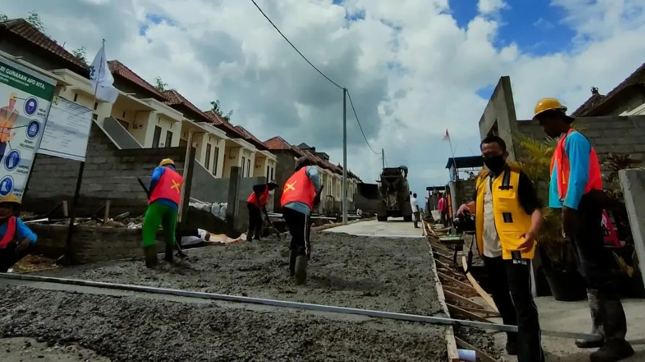 Kementerian PUPR telah membangun prasarana, sarana dan utilitas (PSU) berupa jalan lingkungan untuk 50 unit rumah bersubsidi di Bali. (Dok Kementerian PUPR)
