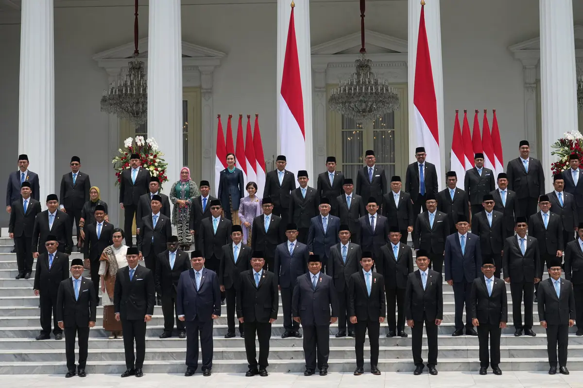 Usai Dilantik, Para Menteri dan Kepala Lembaga Kabinet Merah Putih Berfoto Bersama