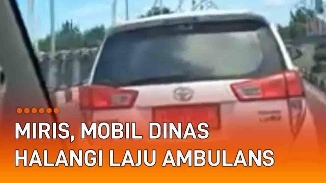 Aksi arogan pengemudi kepada ambulans kembali terjadi. Peristiwa terjadi di jalan besar Banda Aceh - Medan (13/4/2022). Ambulans yang menyalakan sirine dihalangi oleh mobil putih berplat merah dinas.