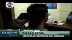 Anggota Satlantas yang sedang menjalani Operasi Patuh Semeru 2019 memberhentikan kedua pengguna jalan yang mencurigakan.
