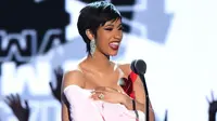 Cardi B meraih kemenangan di MTV VMA 2018. (Foto: AFP / Theo Wargo / GETTY IMAGES NORTH AMERICA)