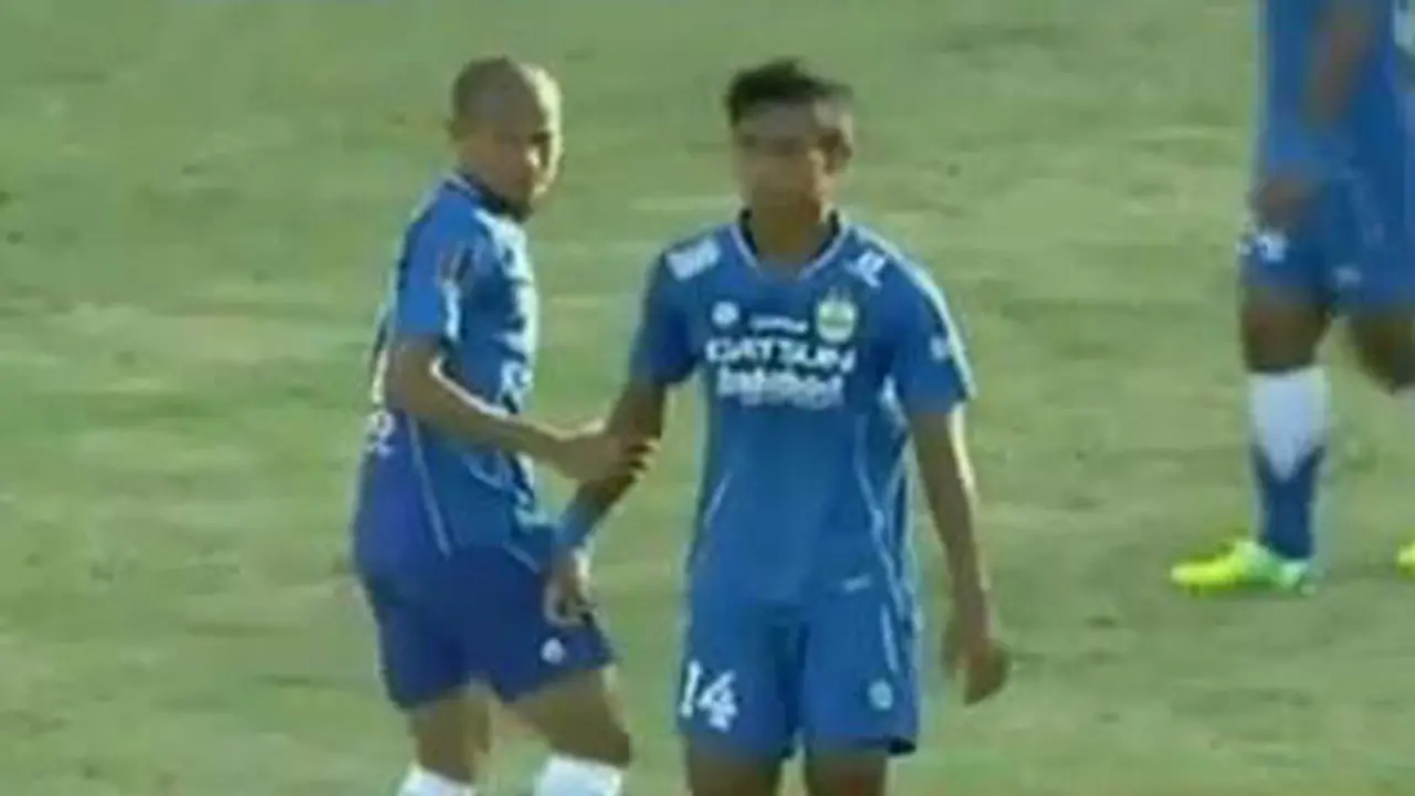 PSMS Medan Vs Persib 