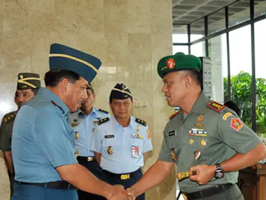 Citizen6, Cilangkap: Pada kesempatan tersebut Panglima TNI mengatakan  bahwa kenaikan pangkat Perwira Tinggi adalah kebutuhan strategis. Selain itu kenaikan pangkat Perwira Tinggi adalah kebutuhan strategis. (Pengirim: Badarudin Bakri)