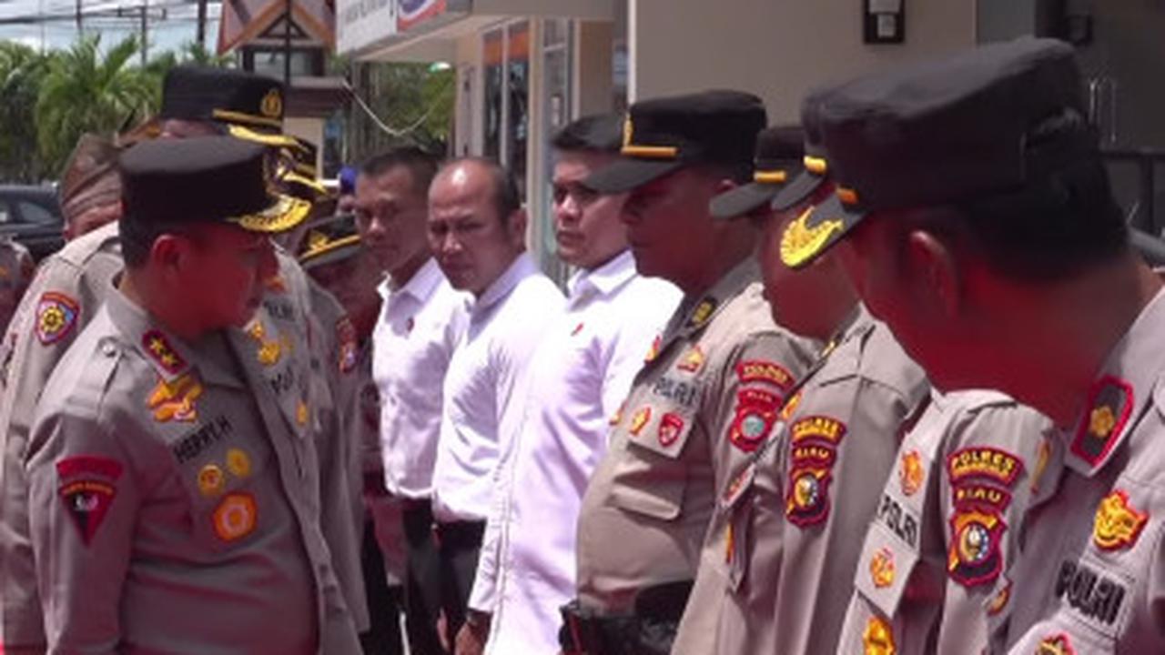 Lihat Seragam Anak Buah Lusuh, Reaksi Irjen Polisi Bikin Para Anggota Terkejut