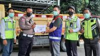 Pertamina Peduli melalui PT Pertamina Patra Niaga Regional Jawa Bagian Barat mengirimkan bantuan Logistik dan Bright Gas yang disalurkan sejak hari pertama tanggap darurat, Bahan Bakar Minyak (BBM) hingga Avtur.