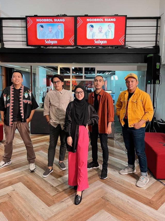 Nissa Sabyan dan Ayus