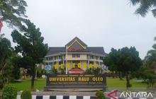Duka Mendalam UHO: Bendera Setengah Tiang Dikibarkan atas Wafatnya Rektor Prof Armid, Baru Menjabat Sebulan